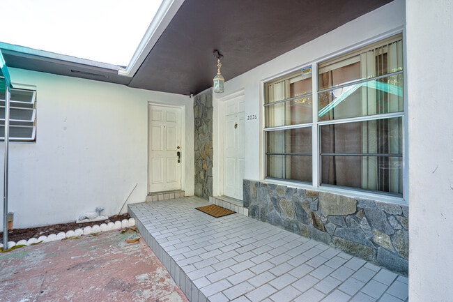Building Photo - 2026 SW 9th St