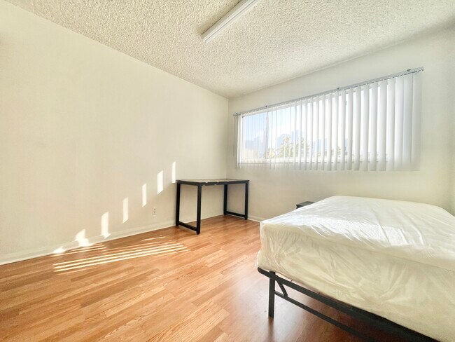 Foto del edificio - 933 Grattan St