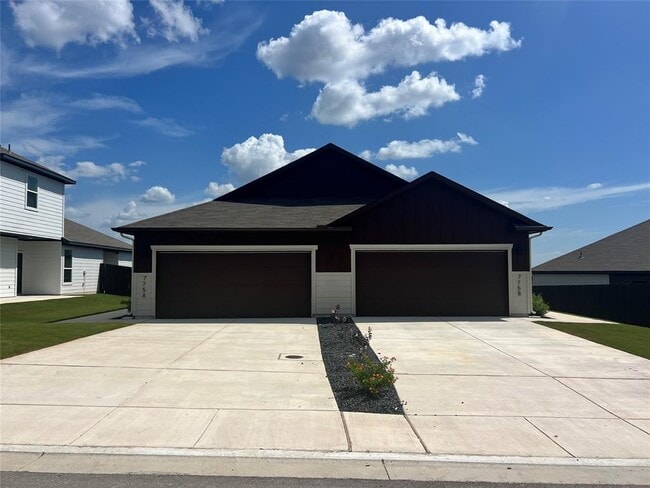 Building Photo - 775 Staglin St
