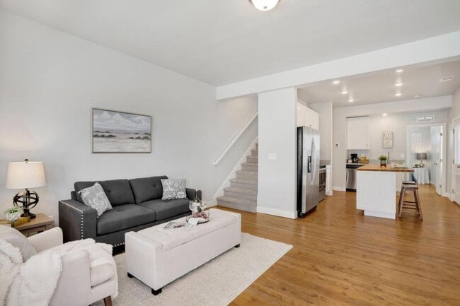 Building Photo - 4070 Sveta Ln