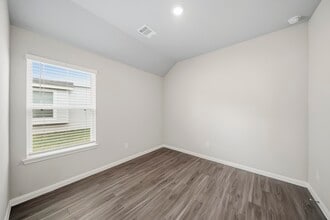 Building Photo - 5327 Briana Dee Dr