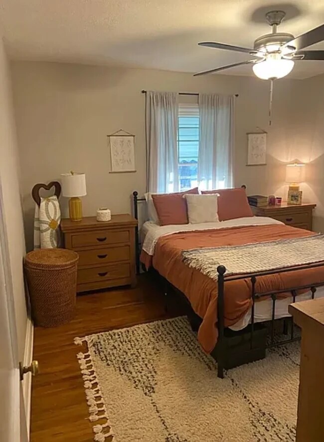 Building Photo - 1740 Crestridge Dr SE