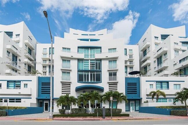 Building Photo - 7600 Collins Ave