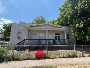 Building Photo - 266-268-268 S 900 W