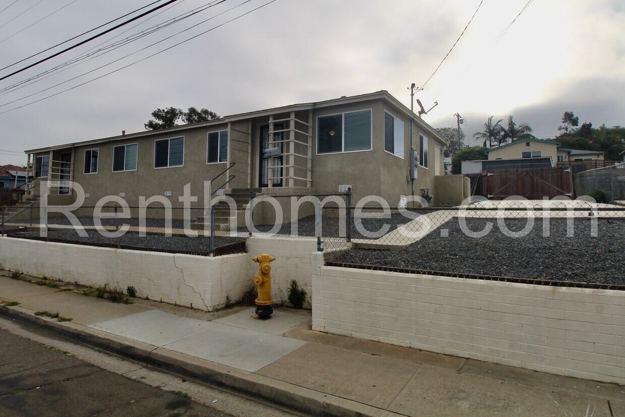 Primary Photo - Linda Vista, 2345 Comstock Street - Single...