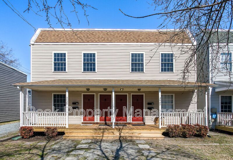 Primary Photo - 3422 S St