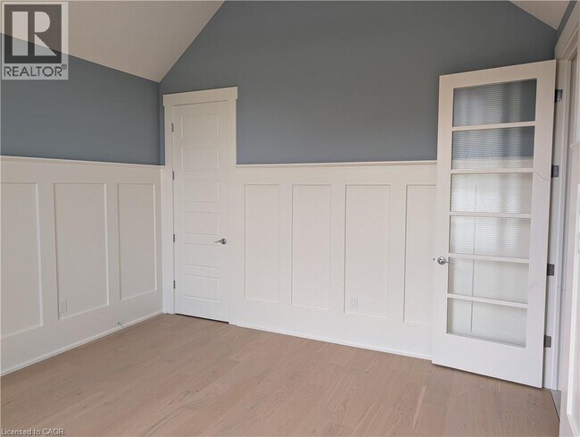 Building Photo - 303 Terrace Wood Crescent