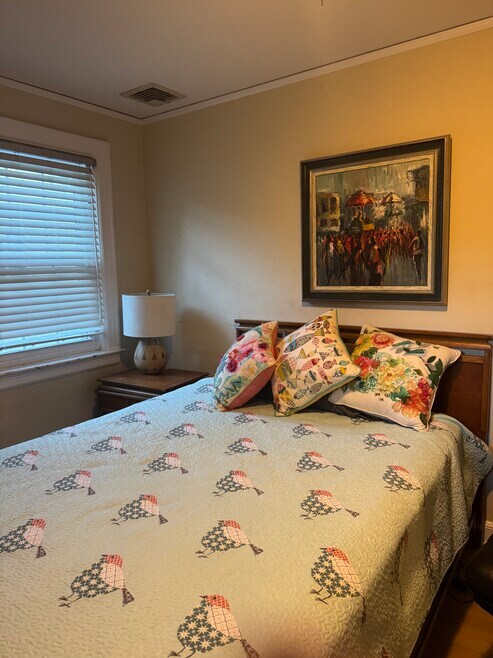 388 Hall Ct