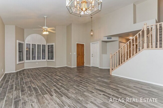 Foto del edificio - 10332 N Cape Fear Ln