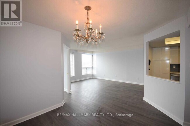 Photo du bâtiment - 500-500 Glencairn Ave