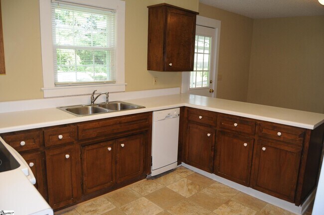 Building Photo - 5380 Locust Hill Rd