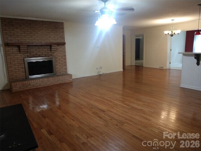 Foto del edificio - 10115 Elmsbrook Ln