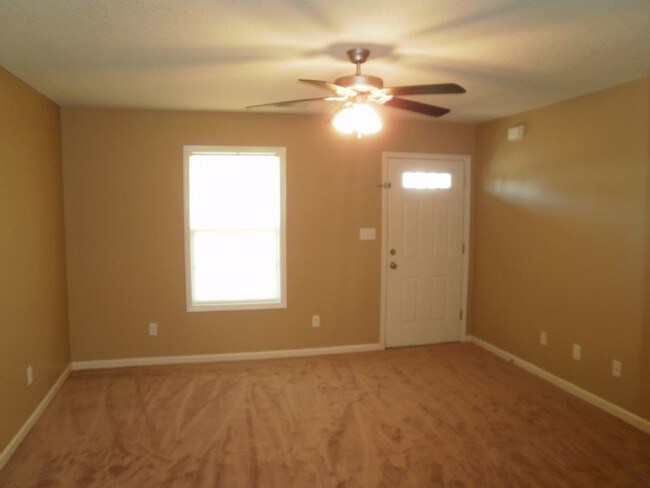 Building Photo - Luxury 2 Bedroom in a Great Location!!