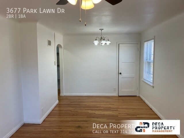 Building Photo - 3677 Park Lawn Dr