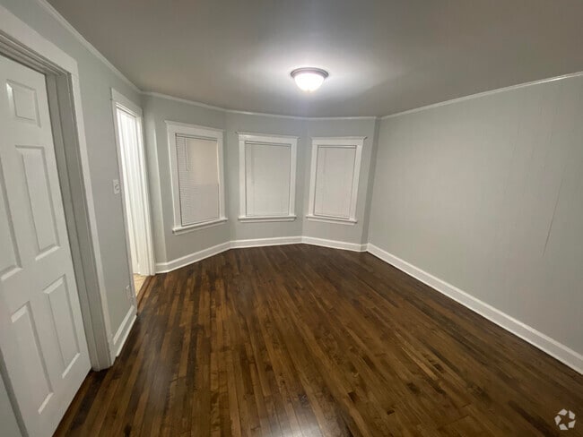 Building Photo - 4224 N Kimball Ave