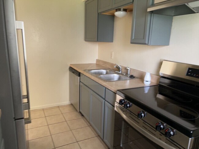 Building Photo - 3810 Charolais Dr