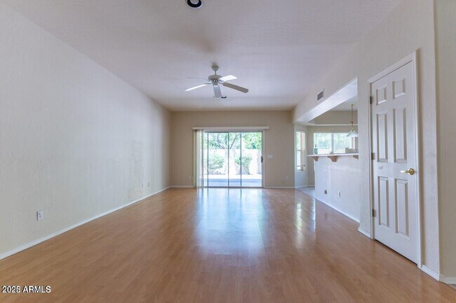 Foto del edificio - 970 N Willow St
