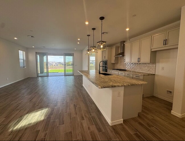 Foto del edificio - BRAND NEW HOME IN PEORIA