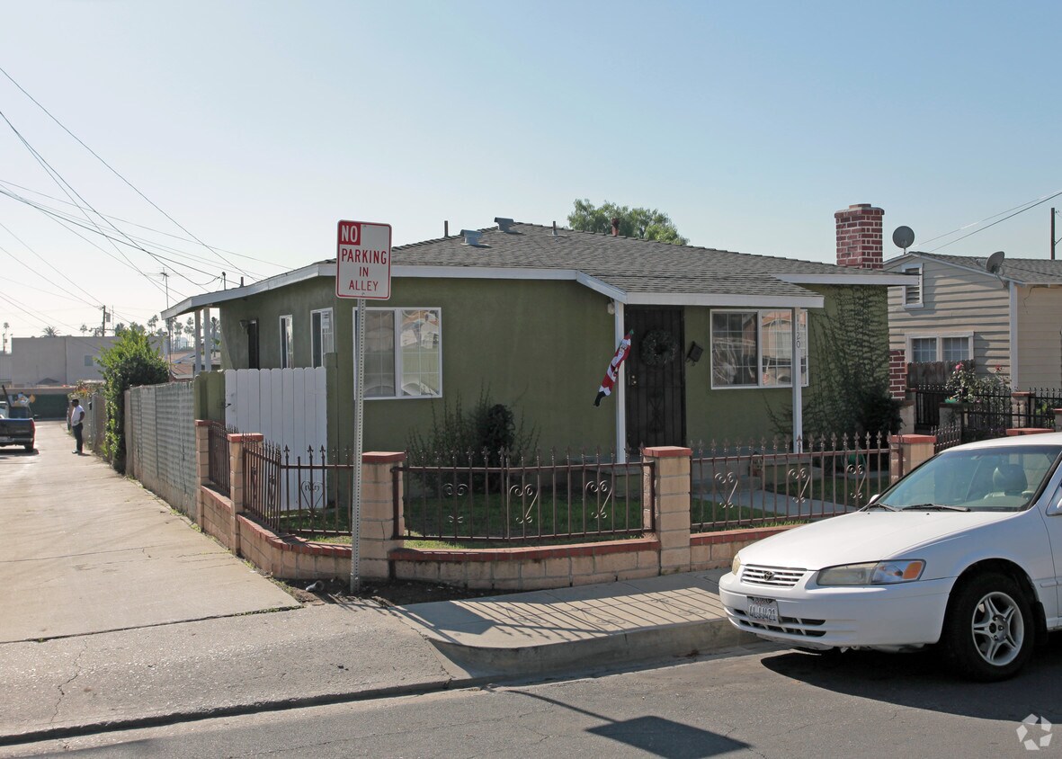Primary Photo - 1120 E 23rd St