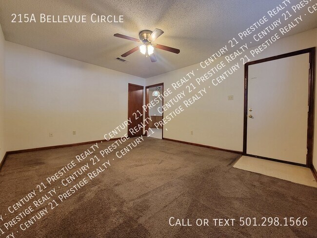 Building Photo - 215A Bellevue Circle