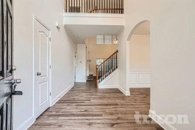 Building Photo - 612 Peach Pl