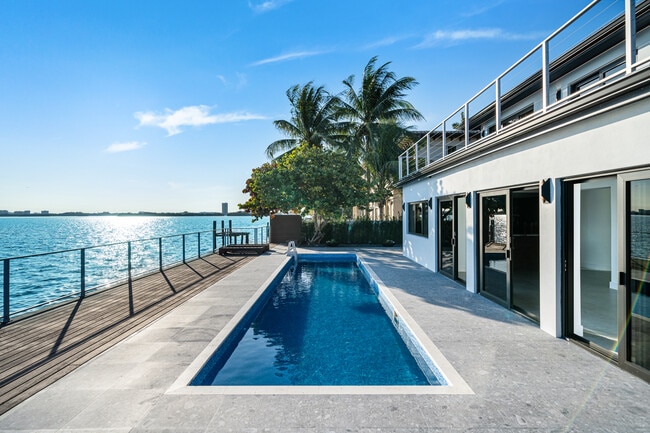 Photo - 1351 Bay Terrace House