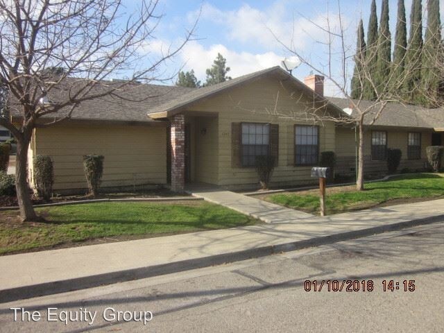 Building Photo - 1745 S Regina St