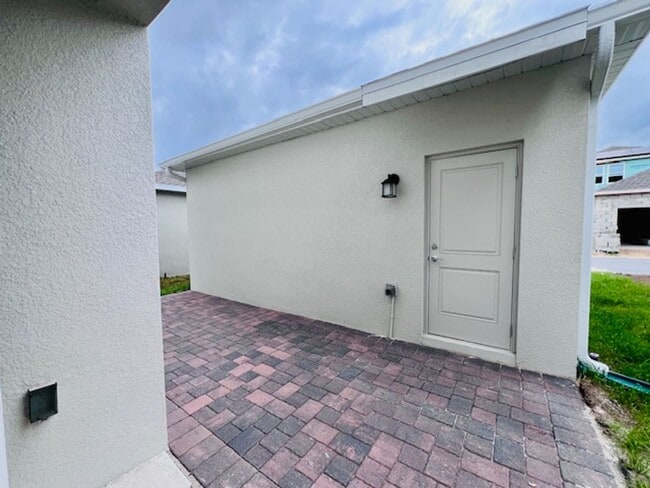 Building Photo - 4143 Pino St