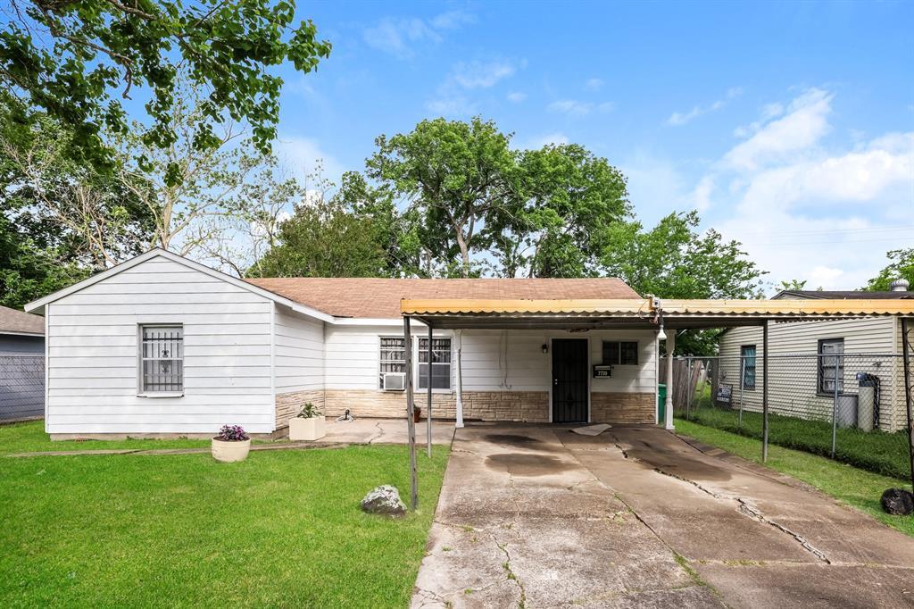 Foto principal - 7730 Darnay Dr