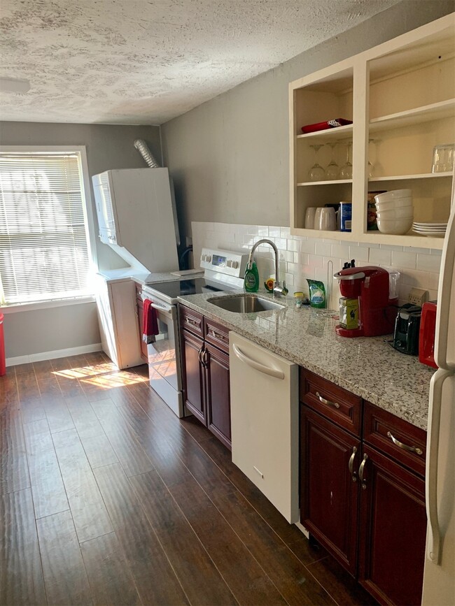 Building Photo - 2311 Chelsea Knoll Ln