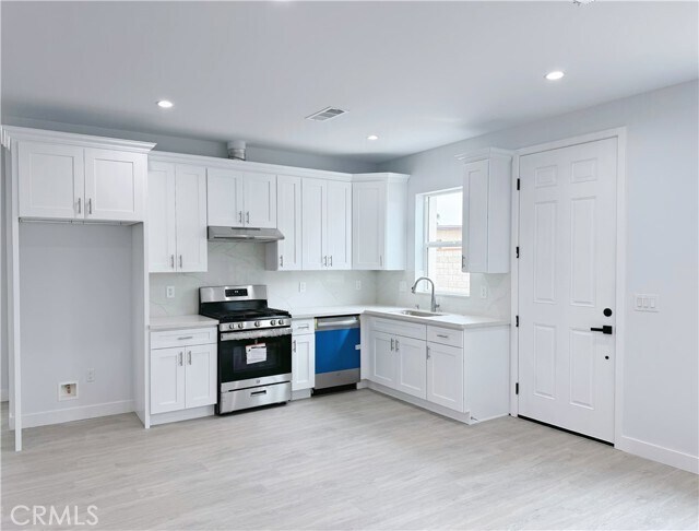 Foto principal - 15846 Hayland St