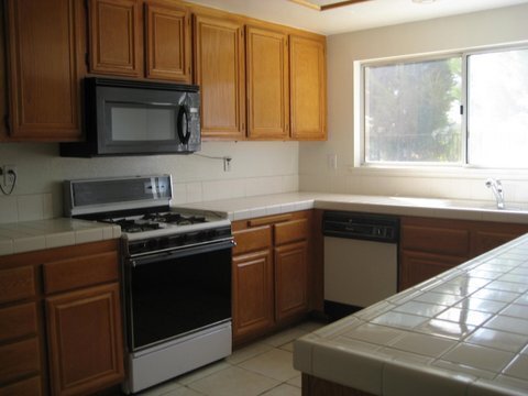 Building Photo - Gorgeous Canyon Crest Home Move In Ready!!