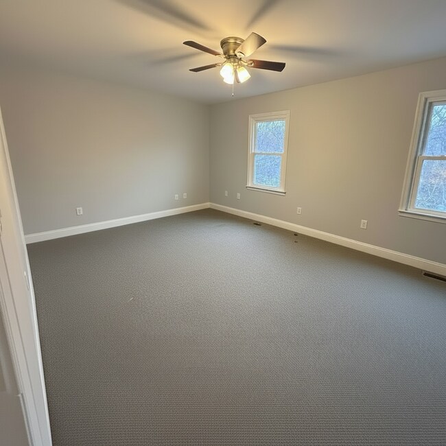 Foto del edificio - 126 E Hammaker St