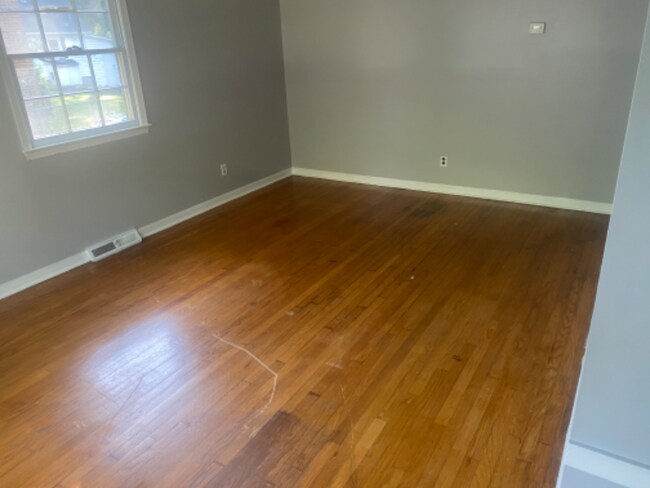 Building Photo - 3210 Delmonte Dr