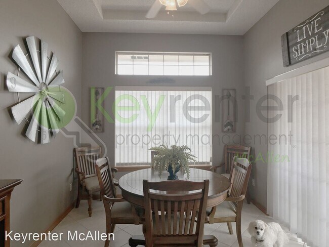 Building Photo - 3 br, 2 bath House - 713 Lake View Dr