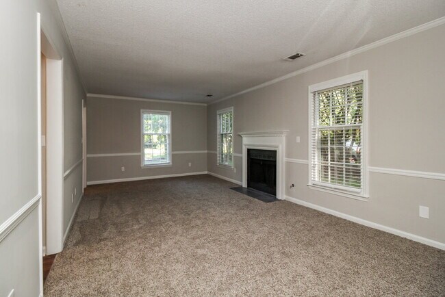 Foto del edificio - 3914 Hadley Farm Dr