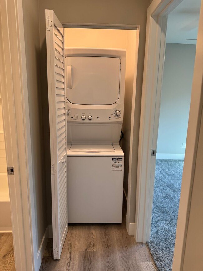 Foto del edificio - 2987 54th St