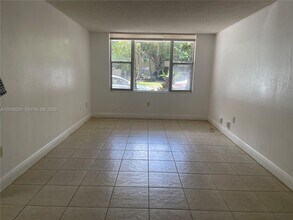 Building Photo - 1805 Sans Souci Blvd