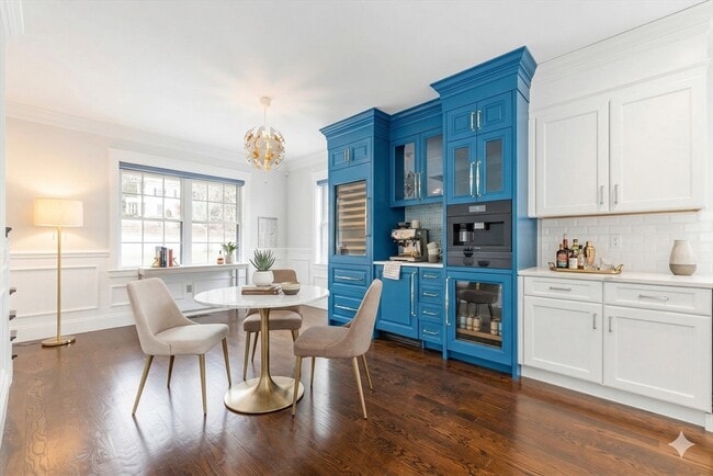 Foto del edificio - 53 Old Mystic St