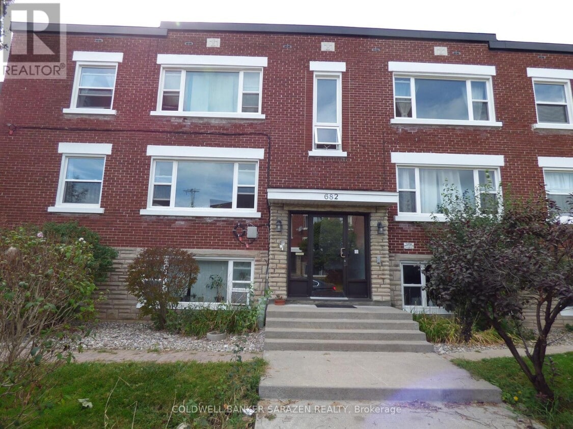 Primary Photo - 682 Irene Crescent