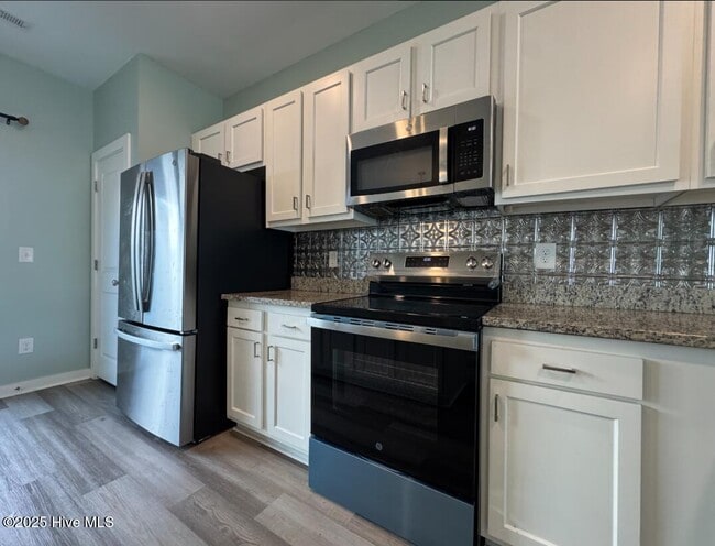 Foto del edificio - 421 Sunfish LN