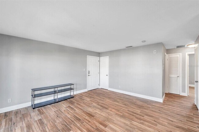 Building Photo - 5152 Salmon Dr SE