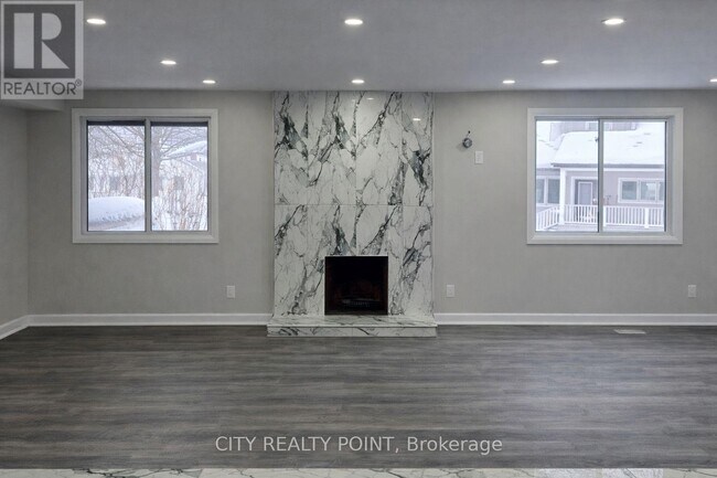 Photo du bâtiment - 131 Camelia Ave