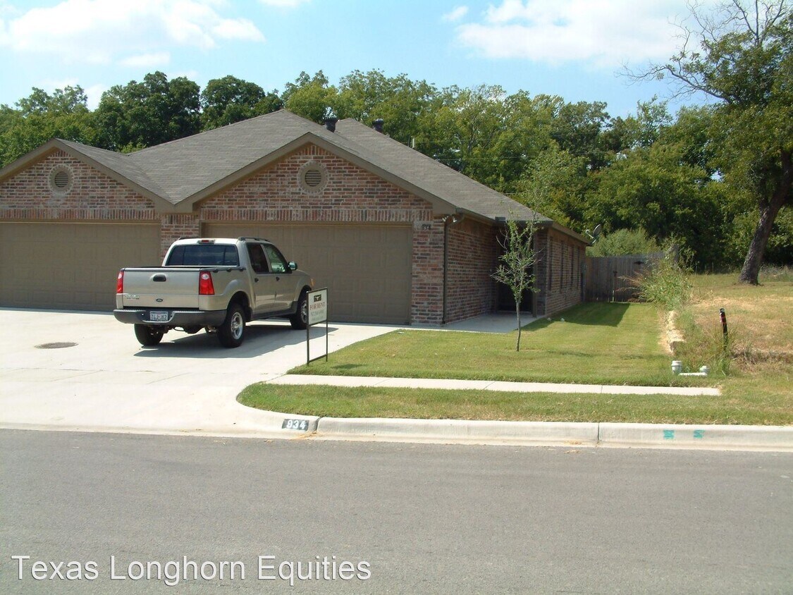934 Terry Trail, Weatherford, TX 76086 Room for Rent in Weatherford