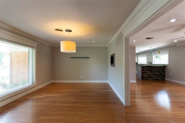 Building Photo - Houston Association of Realtors