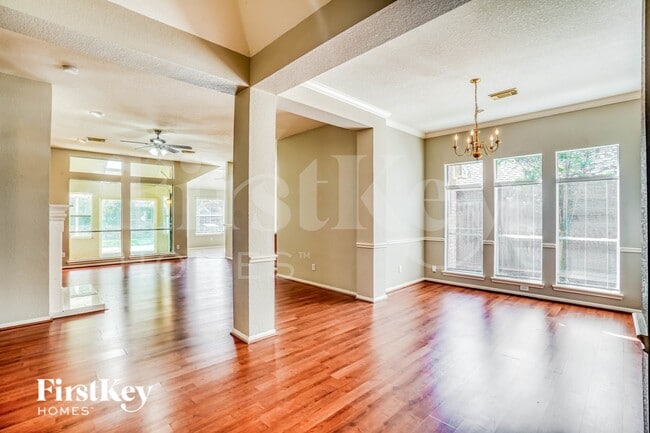 Building Photo - 10330 Claybrook Dr
