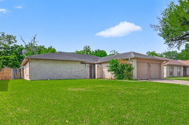 Foto del edificio - 2310 Woodwind Dr