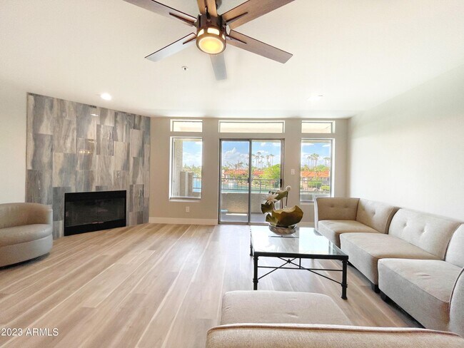 Foto del edificio - 10080 E Mountainview Lake Dr