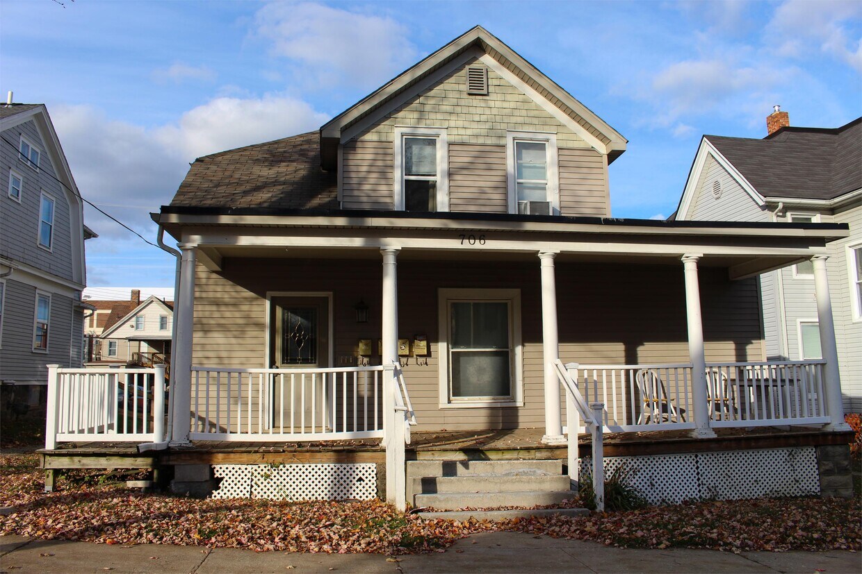 706 Emmet St Unit 2, Ypsilanti, MI 48197 Room for Rent in Ypsilanti