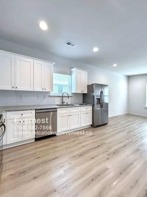 Foto del edificio - 725 N McFarland St